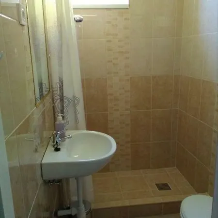 Oregano Vendeghaz Es Apartmanhaz