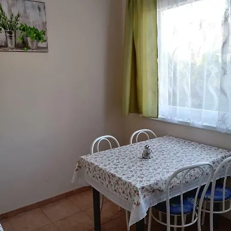 Affittacamere Oregano Vendeghaz Es Apartmanhaz *