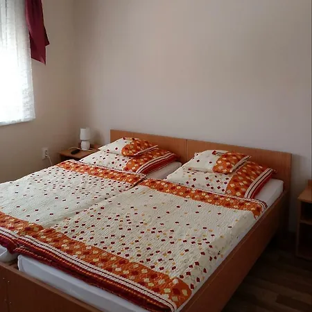 Oregano Vendeghaz Es Apartmanhaz *