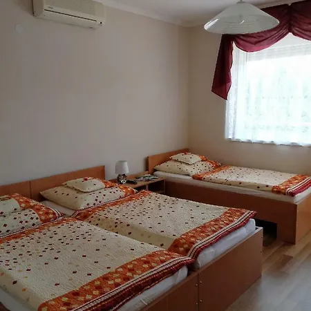 Oregano Vendeghaz Es Apartmanhaz