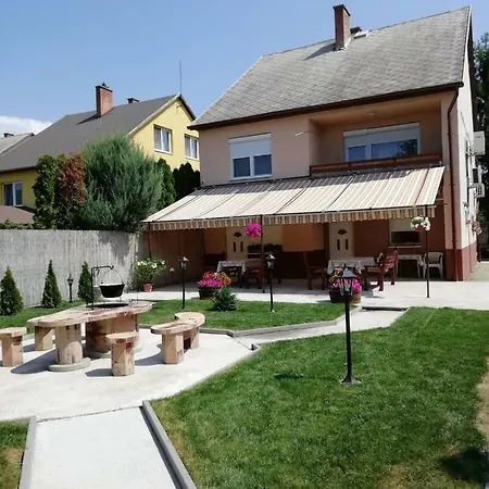 Oregano Vendeghaz Es Apartmanhaz Bogács